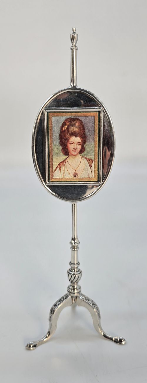 AN ENGLISH SILVER NOVELTY PHOTO FRAME MINIATURE FURNITURE GEORGE III POLE SCREEN - ADDITIONAL PHOTO 2