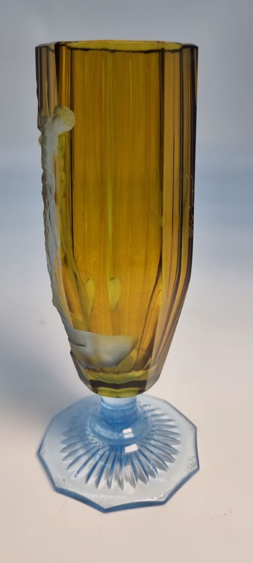 ENGLISH INTAGLIO ENGRAVED STEMMED GOBLET CIRCA 1880 - ADDITIONAL PHOTO 5