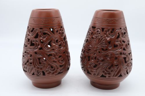 CHINESE YIXING RETICULATED 19TH CENTURY PAIR OF POTTERY VASES - ADDITIONAL PHOTO 1