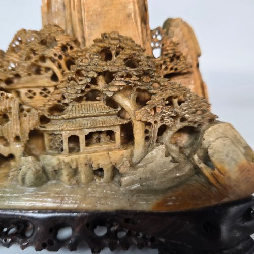 CHINESE SOAPSTONE SCULPTURE OF A CONTINUOUS WOODED LANDSCAPE - ADDITIONAL PHOTO 12