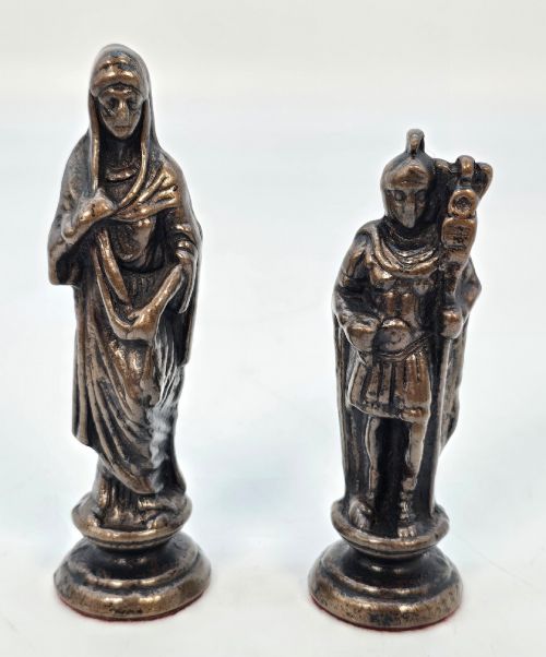 REVERSABLE CHESS BOARD AND SORRENTO WARE TRAY WITH BRONZE CHESS PIECES C1880 - ADDITIONAL PHOTO 9