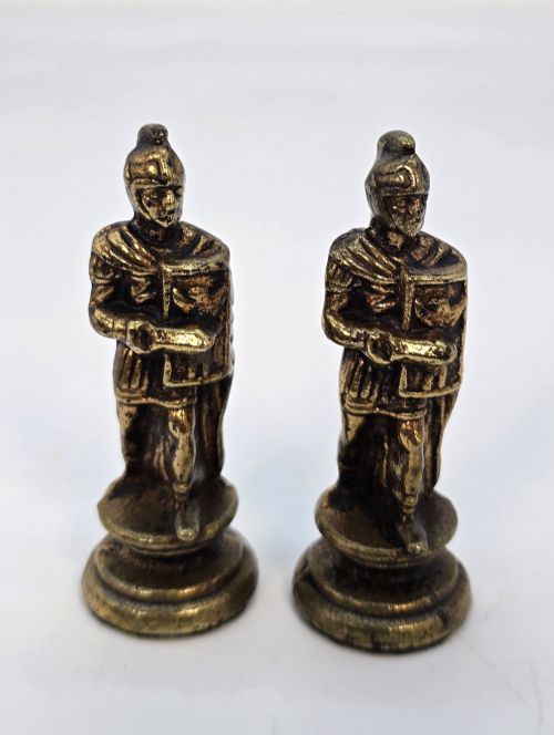 REVERSABLE CHESS BOARD AND SORRENTO WARE TRAY WITH BRONZE CHESS PIECES C1880 - ADDITIONAL PHOTO 13
