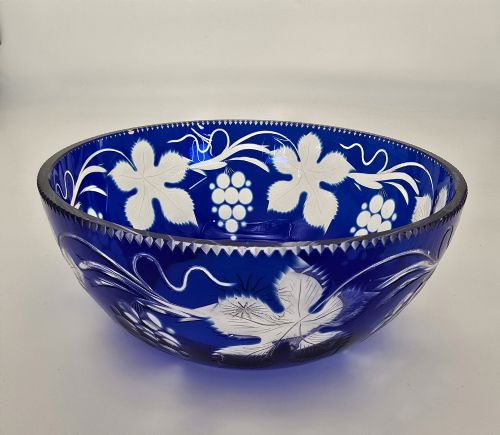 A LARGE ANTIQUE BOHEMIAN COBALT BLUE AND CLEAR GLASS BOWL - ADDITIONAL PHOTO 1