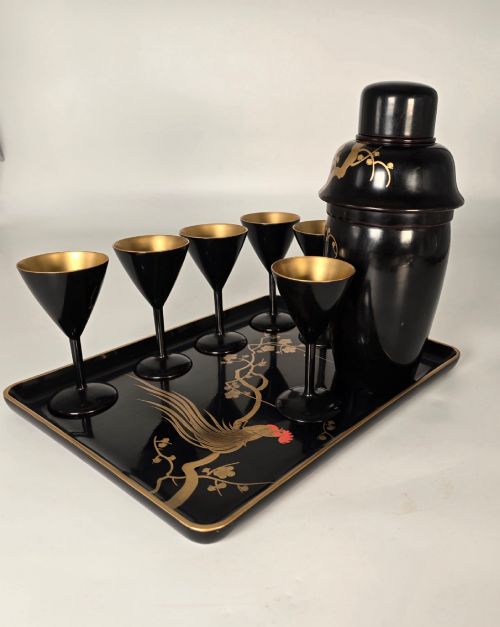 A RARE JAPANESE HAND PAINTED LACQUER COCKTAIL SET C1920 - ADDITIONAL PHOTO 3