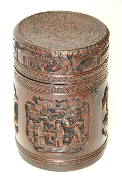 A 19TH CENTURY CARVED CHINESE BAMBOO TEA CADDY C1890