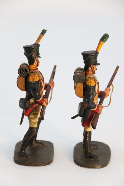A GROUP OF TEN HAND CARVED AND PAINTED WOODEN NAPOLEONIC SOLDIER FIGURES - ADDITIONAL PHOTO 1