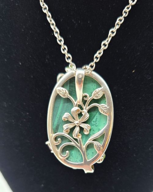 A PENDANT NECKLACE MADE FROM MALACHITE SILVER AND ENAMEL CIRCA 1950 - ADDITIONAL PHOTO 11