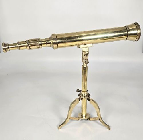 BRASS TELESCOPE WITH AN ORIGINAL FOLDING BRASS TRIPOD STAND ENGLISH CIRCA 1860 - ADDITIONAL PHOTO 2