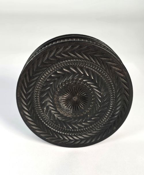 19TH CENTURY EBONY ENGINE TURNED SNUFF BOX - ADDITIONAL PHOTO 4