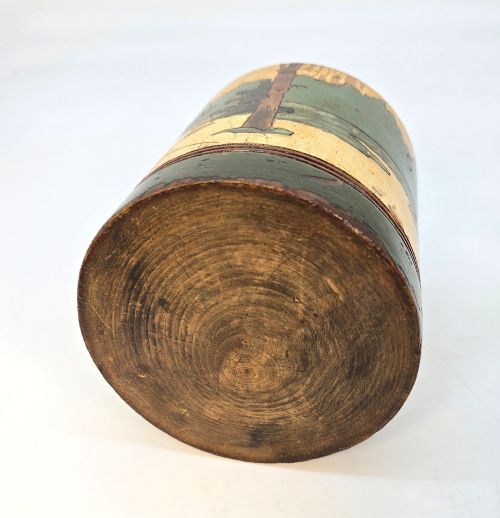 A PAIR OF TREEN RUSSIAN TOBACCO CONTAINERS WITH CARVED AND PAINTED DECORATION CIRCA 1890 - ADDITIONAL PHOTO 5
