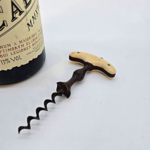 EARLY 19TH C ENGLISH BONE HANDLED CORKSCREW CIRCA 1820 - ADDITIONAL PHOTO 1