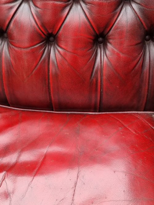LARGE GEORGE III STYLE LEATHER WING ARMCHAIR C1930 - ADDITIONAL PHOTO 4