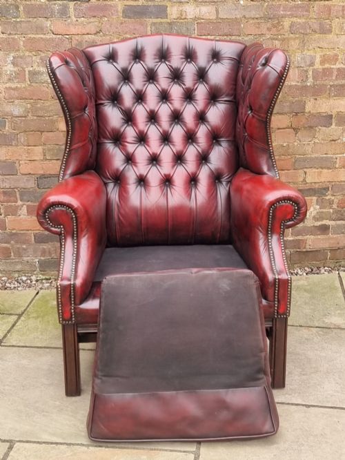 LARGE GEORGE III STYLE LEATHER WING ARMCHAIR C1930 - ADDITIONAL PHOTO 5