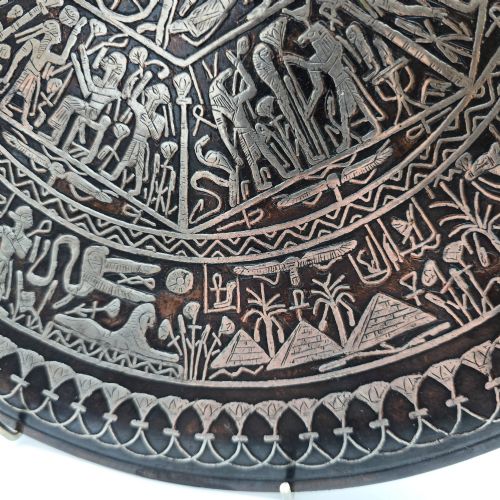 A LARGE AND FINELY DECORATED EGYPTIAN CAIRO WARE WALL CHARGER CIRCA 1900 - ADDITIONAL PHOTO 8