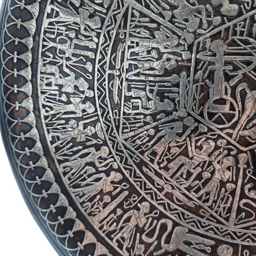A LARGE AND FINELY DECORATED EGYPTIAN CAIRO WARE WALL CHARGER CIRCA 1900 - ADDITIONAL PHOTO 9