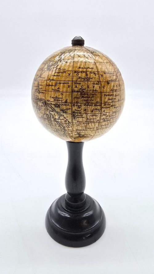 ENGLISH MINIATURE DESK GLOBE ON EBONY STAND CIRCA 1930 - ADDITIONAL PHOTO 4