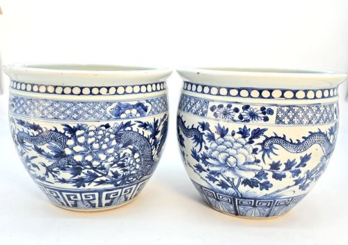 PAIR OF LATE 19TH CENTURY CHINESE BLUE AND WHITE PORCELAIN JARDINIRES - ADDITIONAL PHOTO 1
