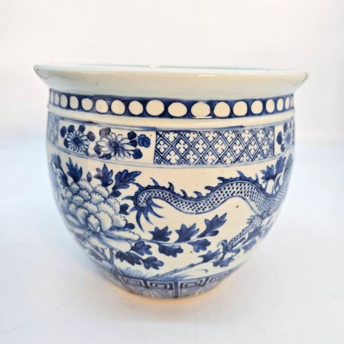 PAIR OF LATE 19TH CENTURY CHINESE BLUE AND WHITE PORCELAIN JARDINIRES - ADDITIONAL PHOTO 8