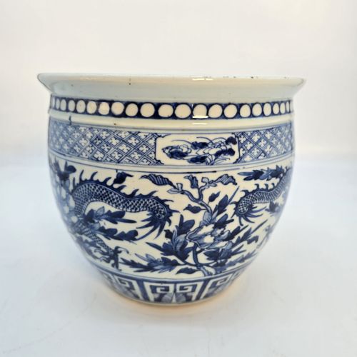 PAIR OF LATE 19TH CENTURY CHINESE BLUE AND WHITE PORCELAIN JARDINIRES - ADDITIONAL PHOTO 11