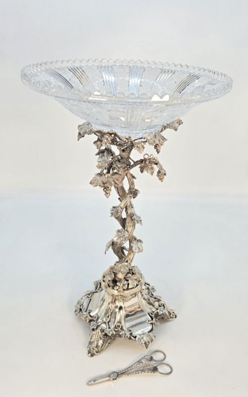 A SUPERB MID 19TH CENTURY ENGLISH SILVER PLATED CUT GLASS TABLE CENTREPIECE CIRCA 1860 - ADDITIONAL PHOTO 1