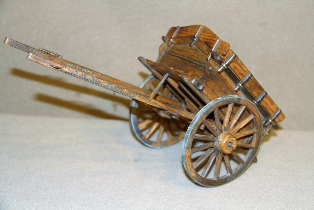 Scale model of a late 19th century tipping pony cart View VIII