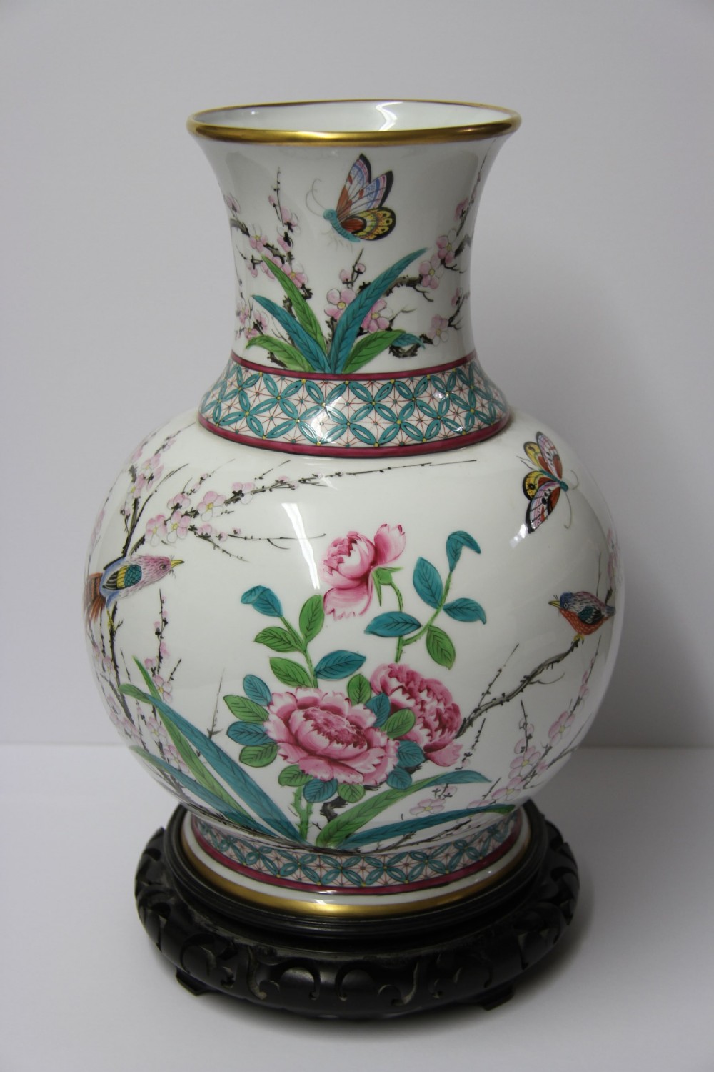 An impressive French porcelain Vase by Samson View II