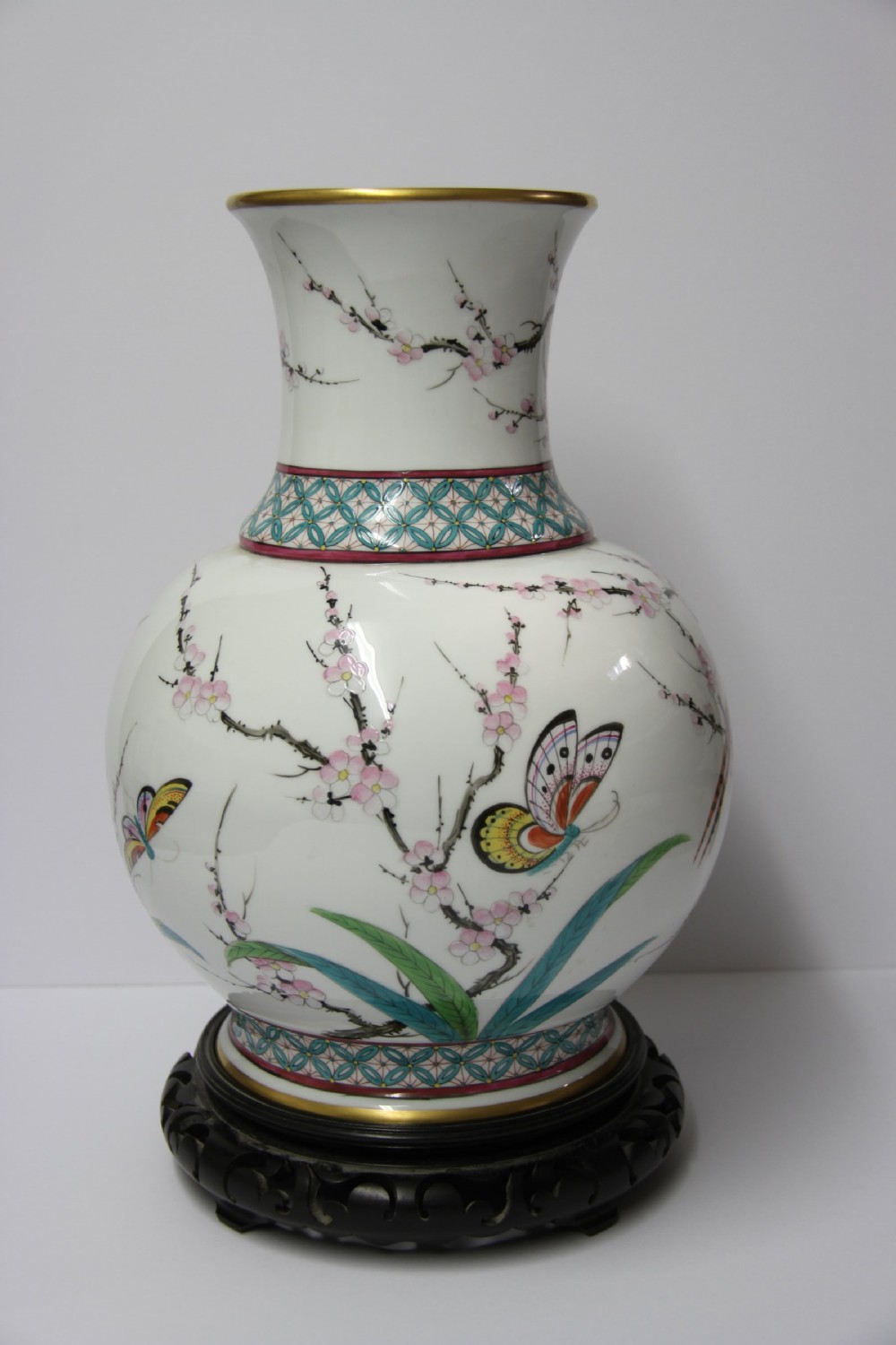 An impressive French porcelain Vase by Samson View VIII