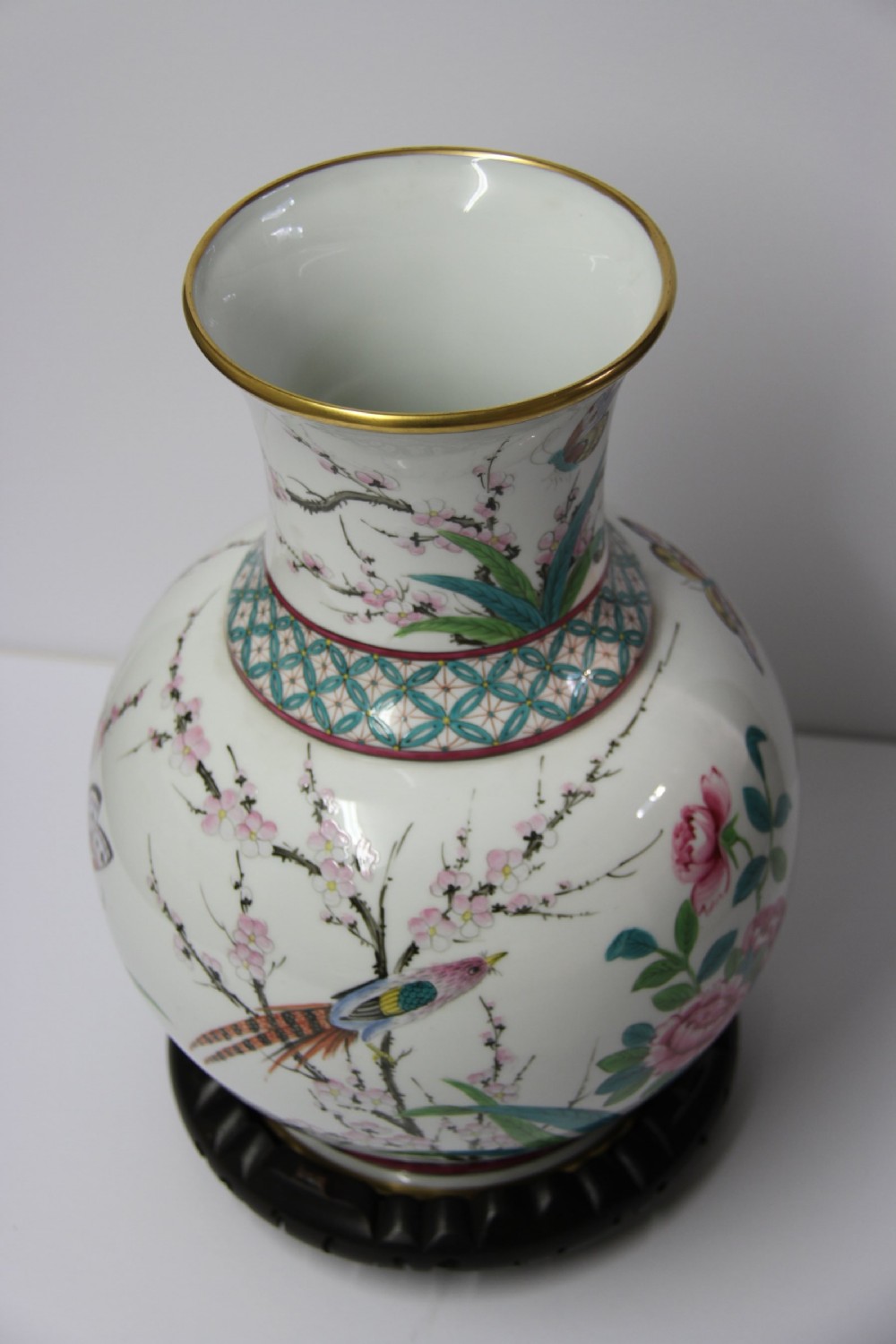 An impressive French porcelain Vase by Samson View XVI