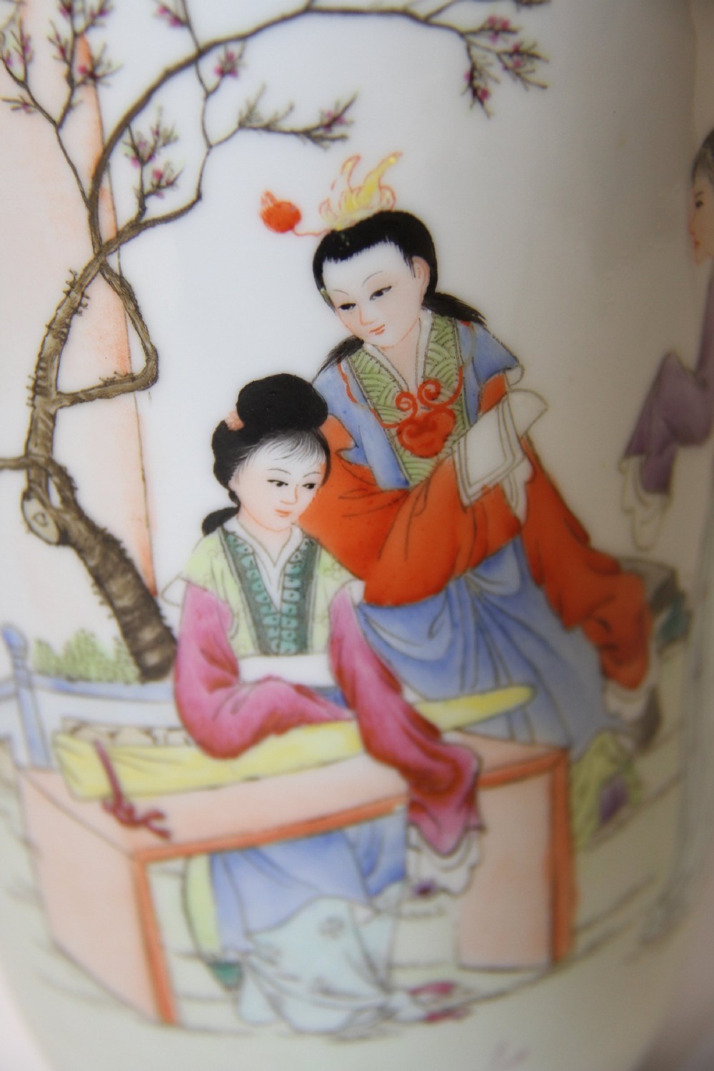 A Chinese Republican Period Porcelain Vase View VII