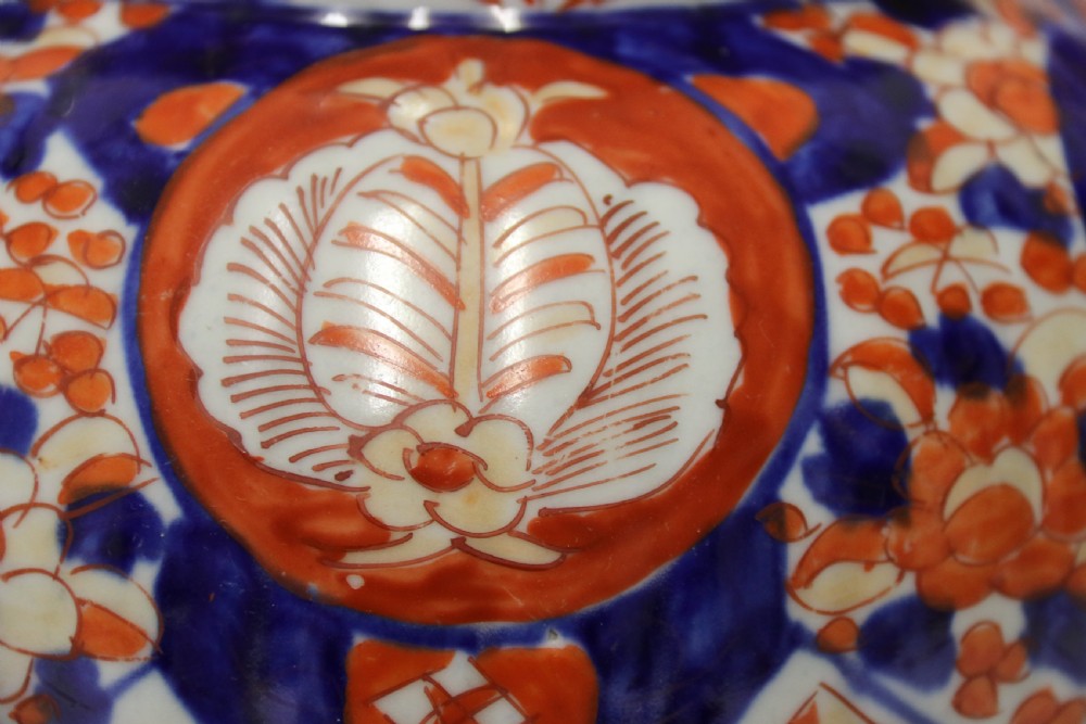 A large pair of Japanese Imari Ginger Jars with covers View XI