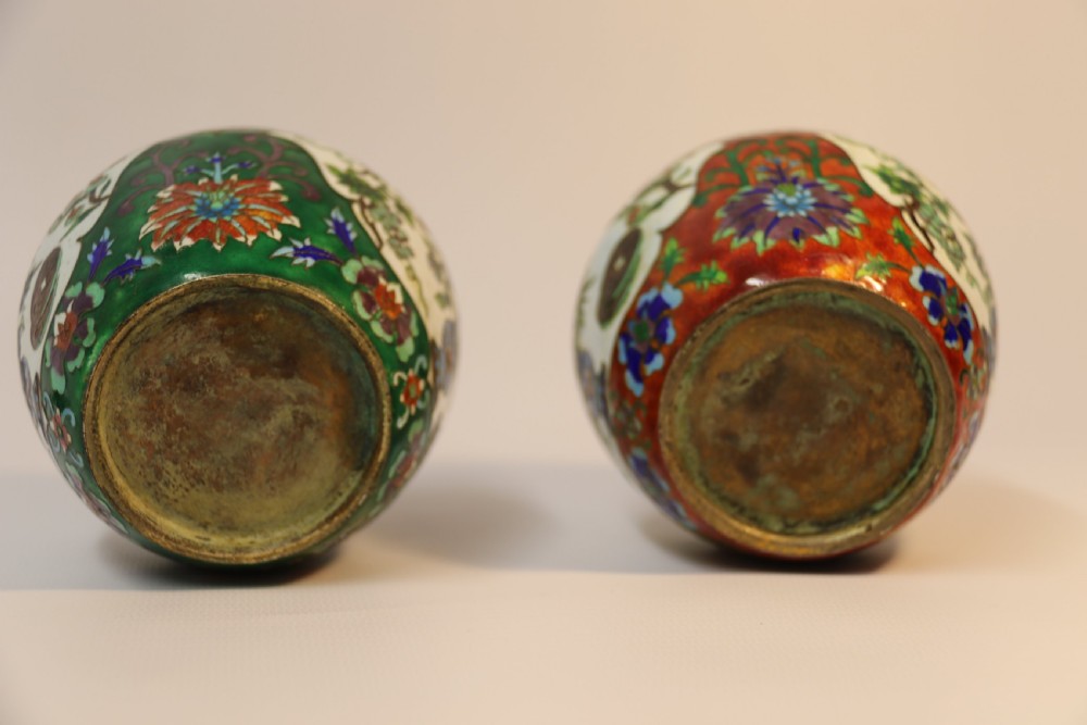 A pair of Japanese cloisonné Jars with covers View VII