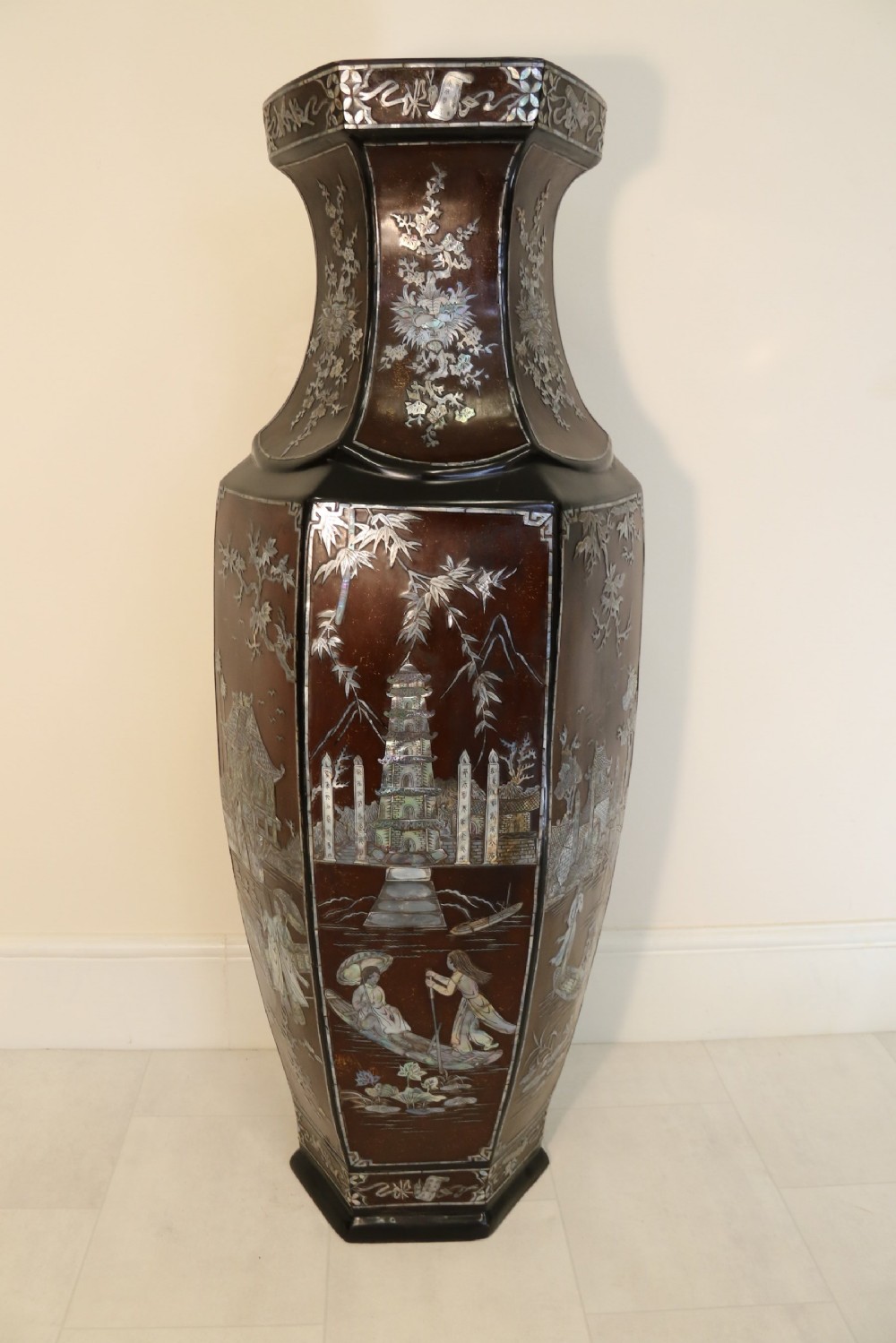 A very large Chinese Vase View VII