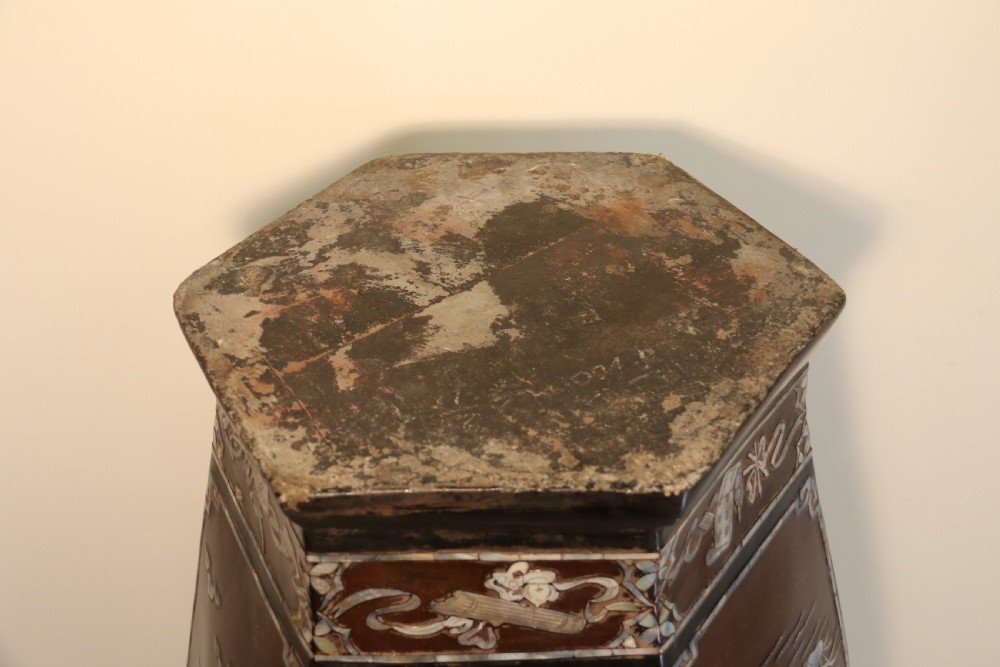 A very large Chinese Vase View XIII