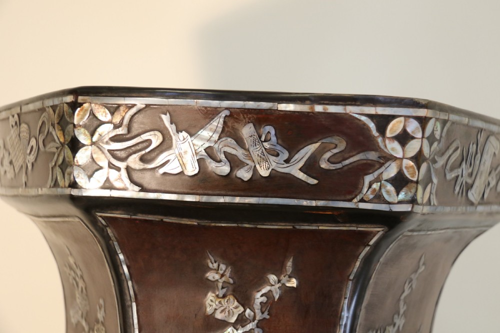 A very large Chinese Vase View XV
