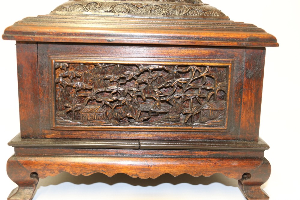 Chinese carved jewel casket View V
