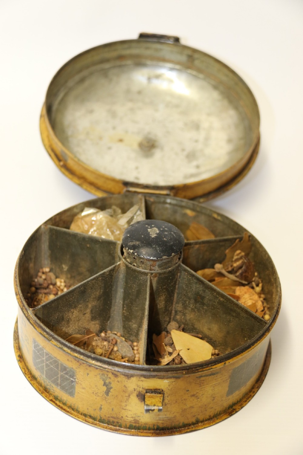 A rare 19th century folk art spice box View X