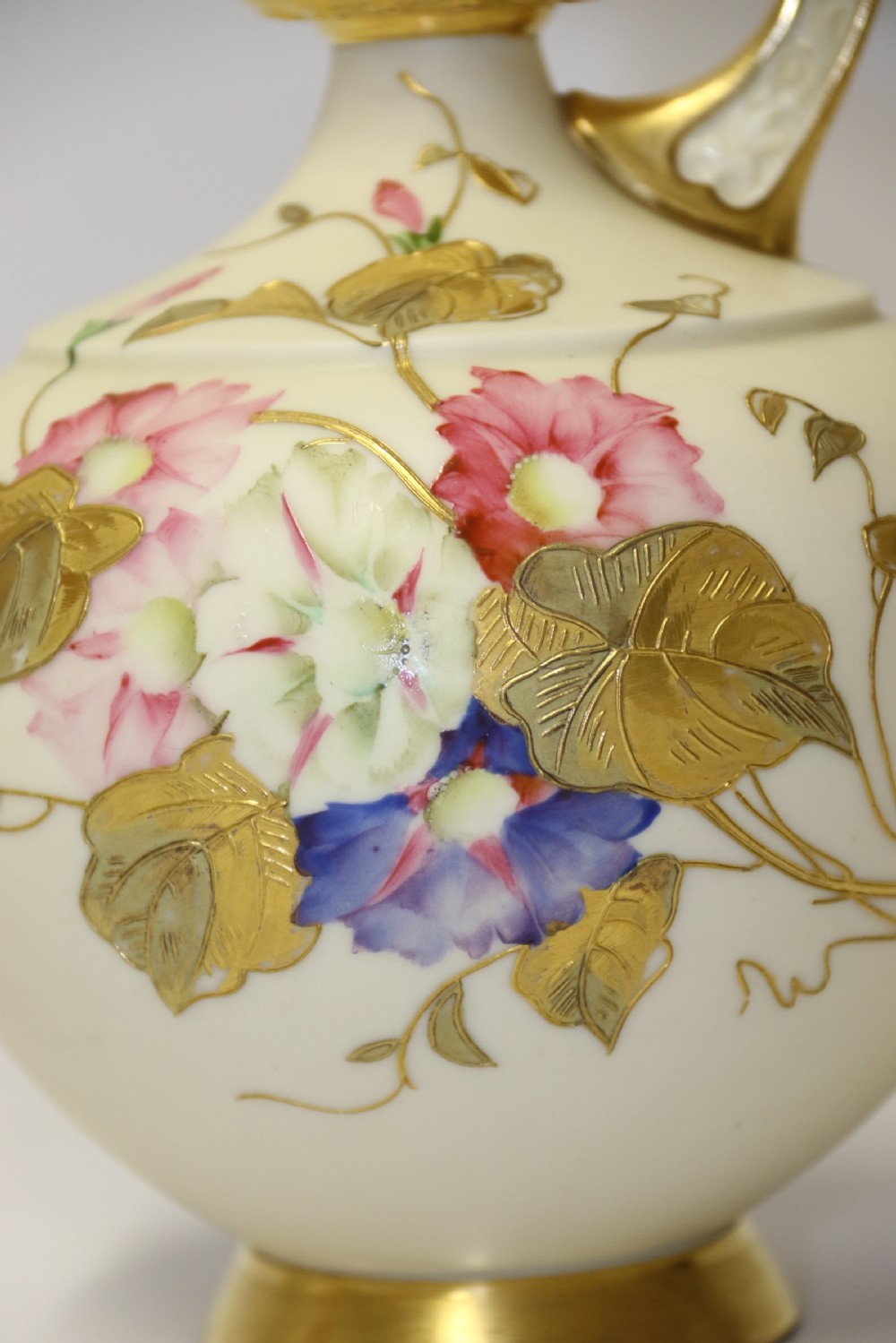A fine 19th C Royal Worcester Hand painted Jug View IV