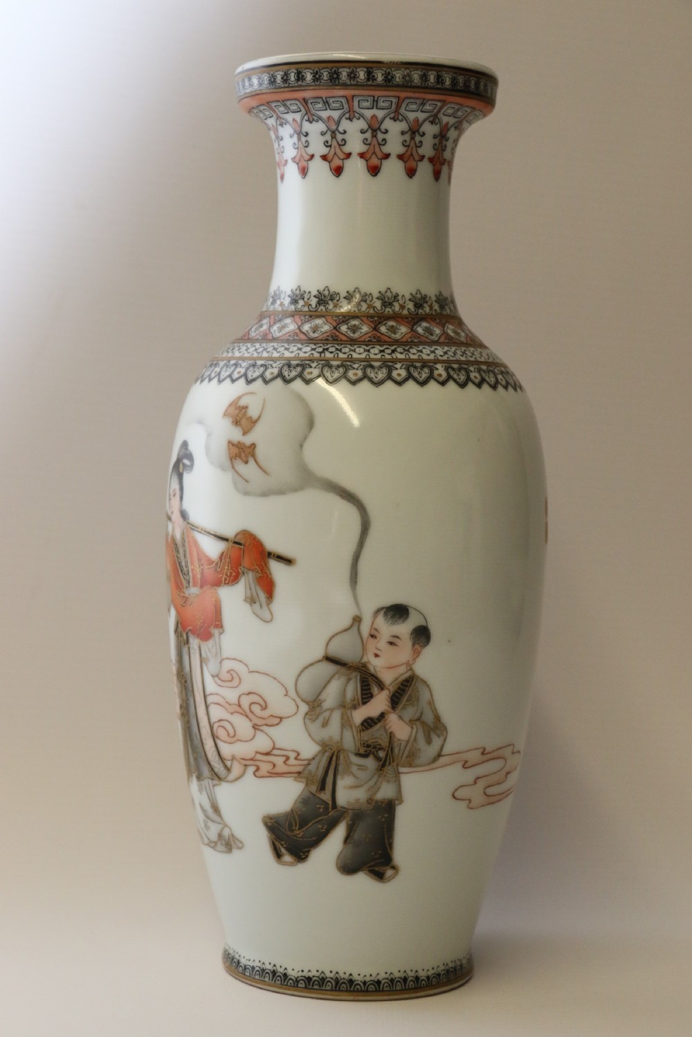 A fine Chinese  Hand Painted Republican period vase View II