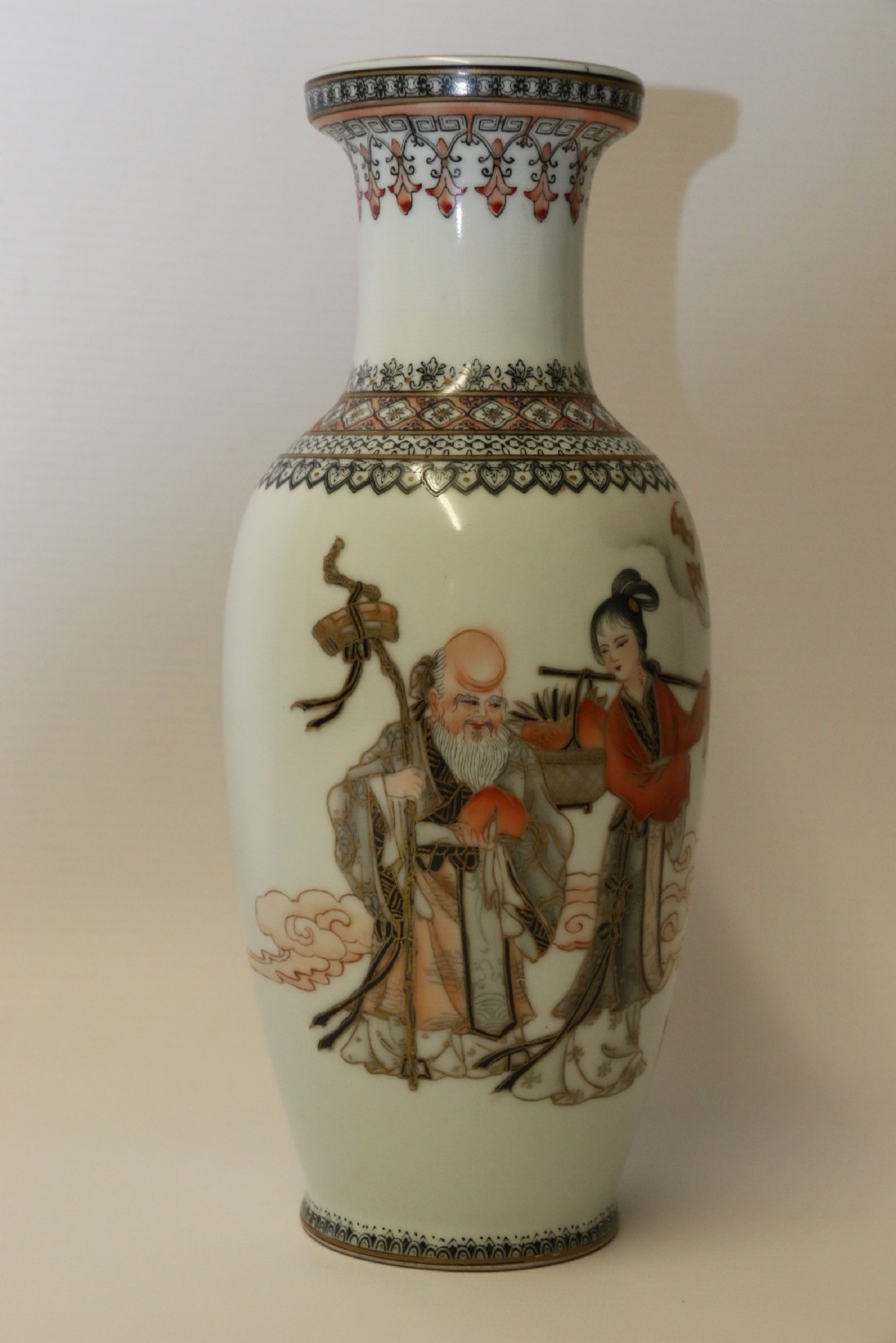 A fine Chinese  Hand Painted Republican period vase View IV