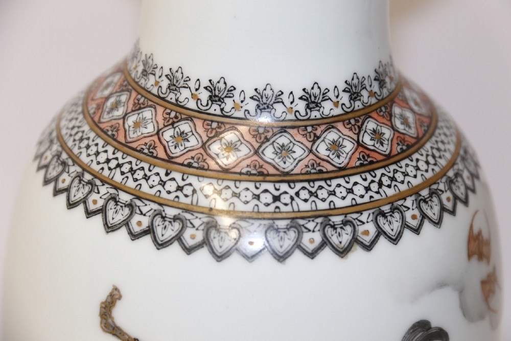 A fine Chinese  Hand Painted Republican period vase View V