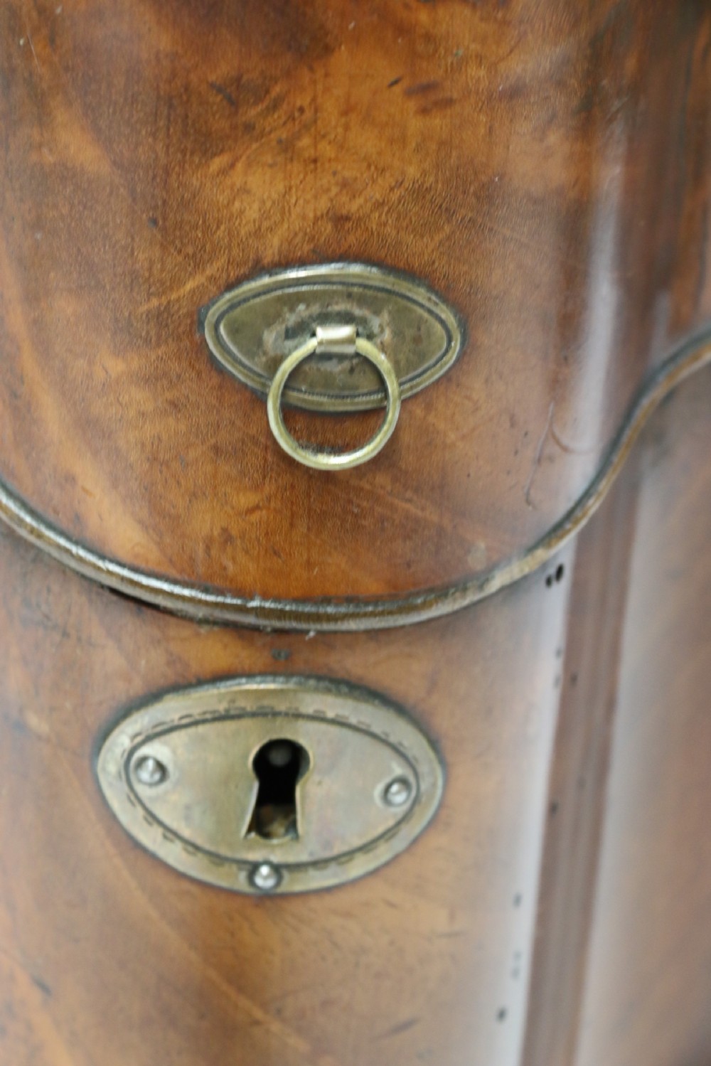 A fine Georgian Mahogany Cutlery Box, Circa 1760 View X