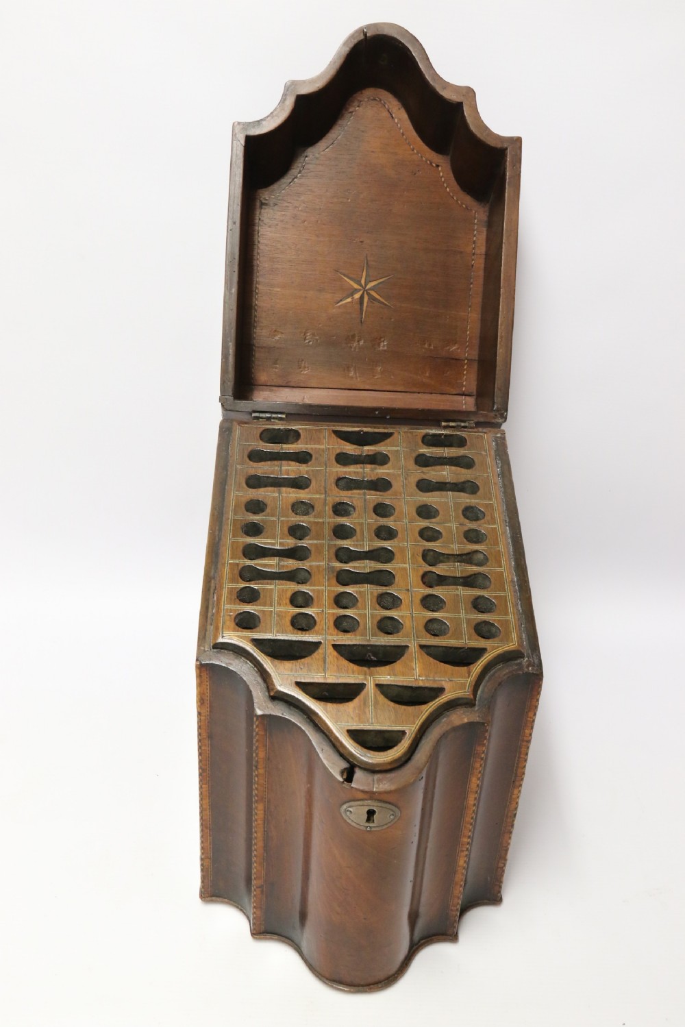 A fine Georgian Mahogany Cutlery Box, Circa 1760 View XI