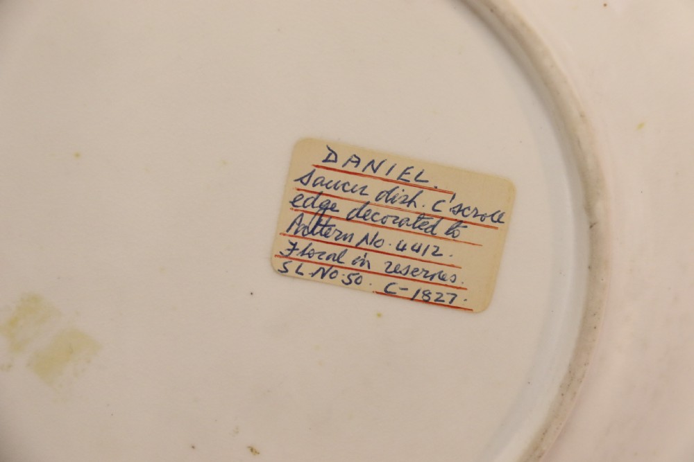 An  Antique English early 19th C Hand Painted Shallow Dish by Daniel  Factory  View X