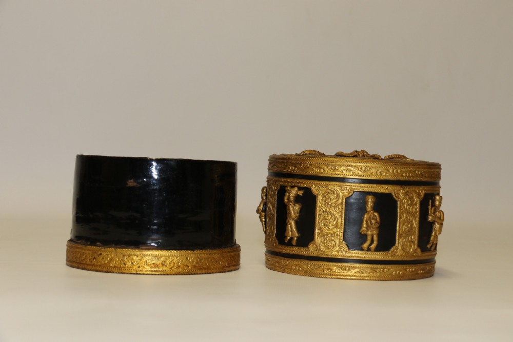 A fine Indian Raj period gilt Papier Mache Box. View III
