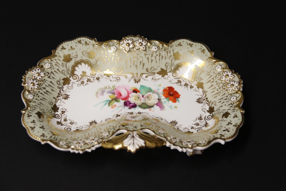 A fine early 19th c English Davenport Dish, Circa 1835 View XII