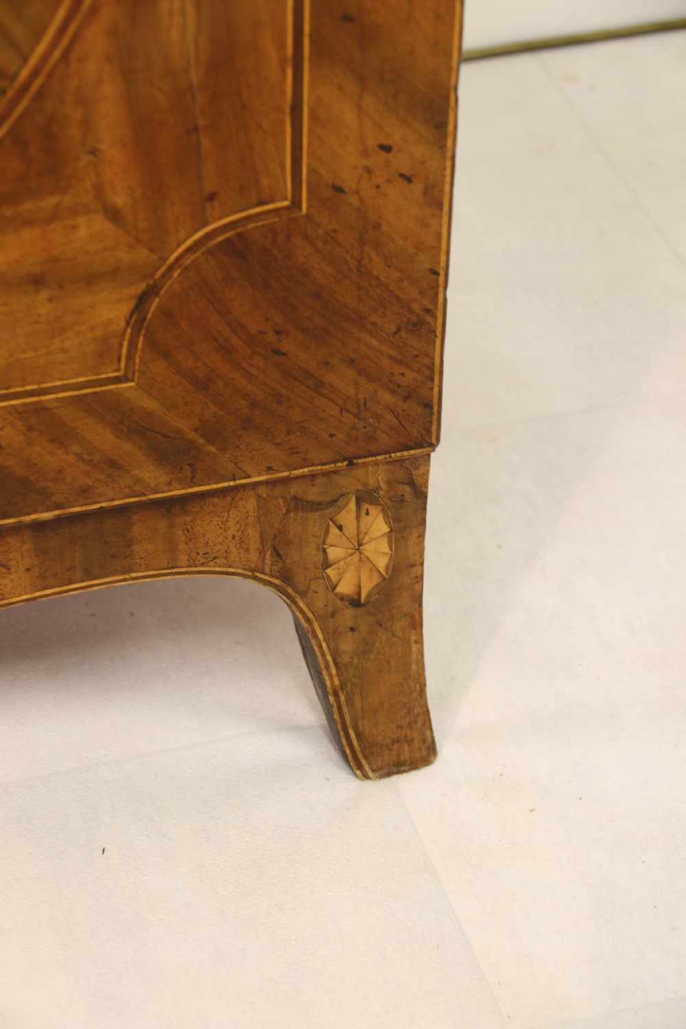 A superb George III Period inlaid Flame Mahogany Secretaire Bookcase/Display Cabinet  View III