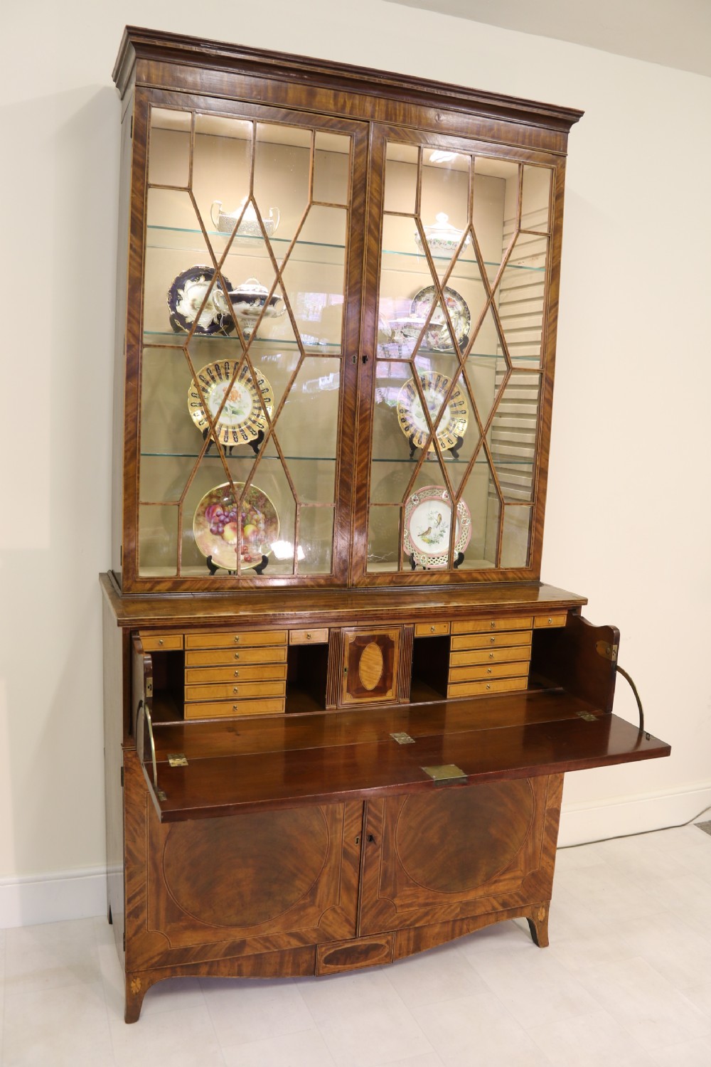 A superb George III Period inlaid Flame Mahogany Secretaire Bookcase/Display Cabinet  View X