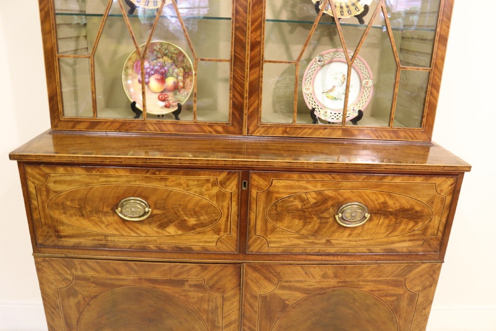 A superb George III Period inlaid Flame Mahogany Secretaire Bookcase/Display Cabinet  View XIII
