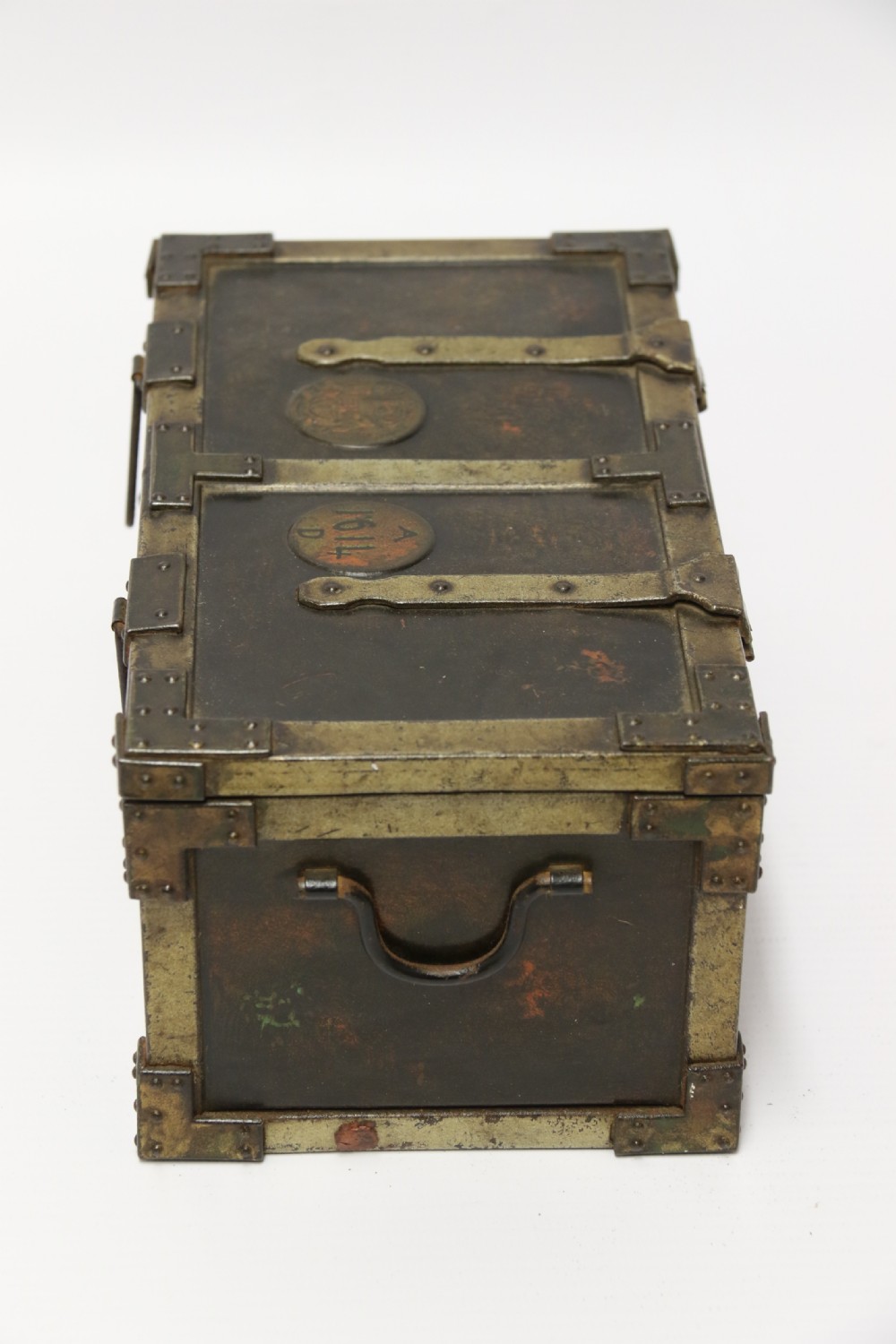 A rare Huntley and Palmers Novelty Biscuit Tin, English Circa 1900 View VI