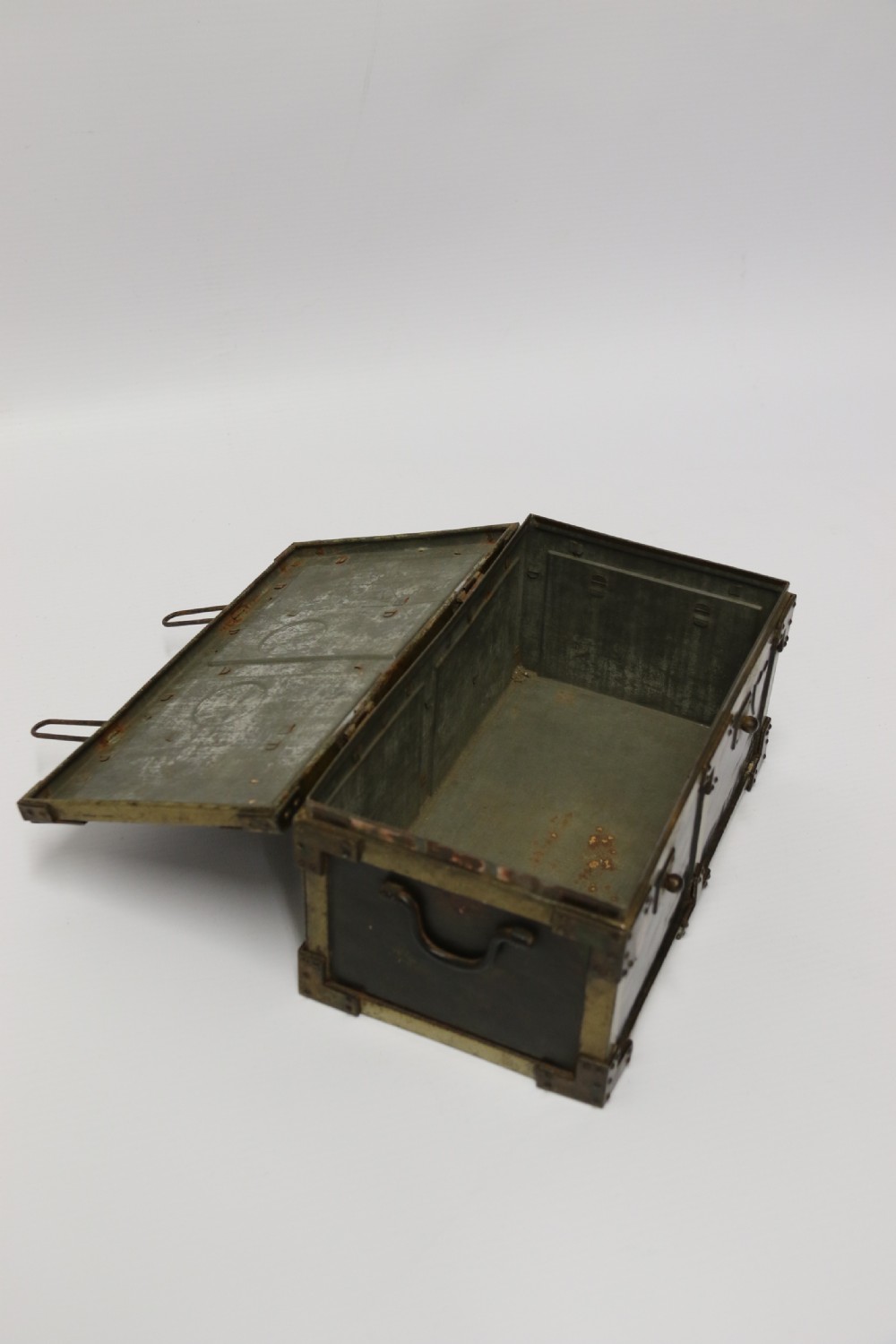 A rare Huntley and Palmers Novelty Biscuit Tin, English Circa 1900 View XIII
